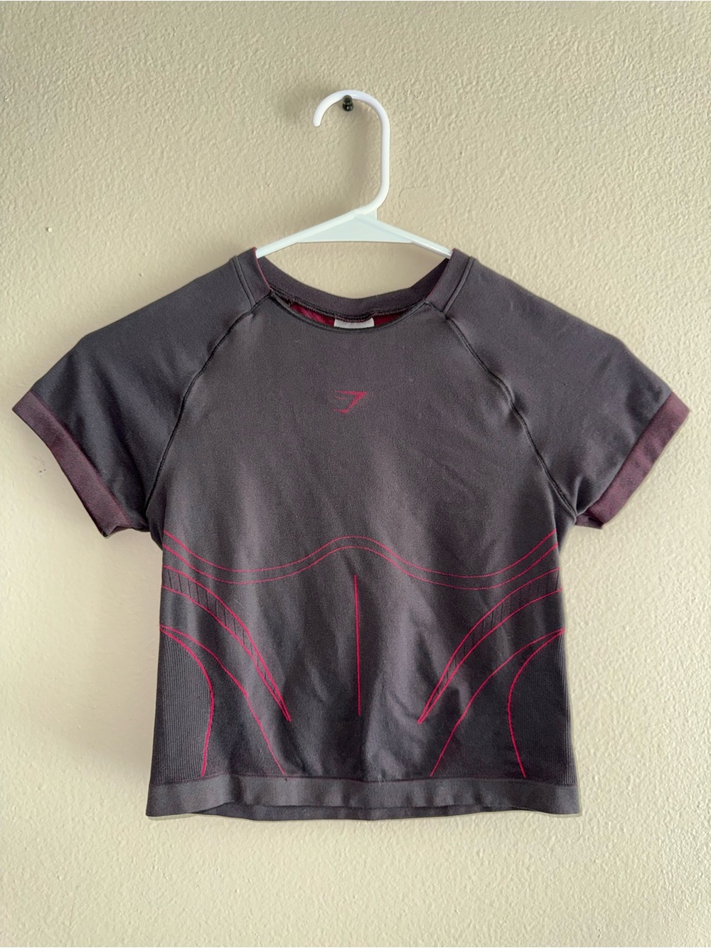 Gymshark Women's Charcoal Muscle Tee with Red Contrast